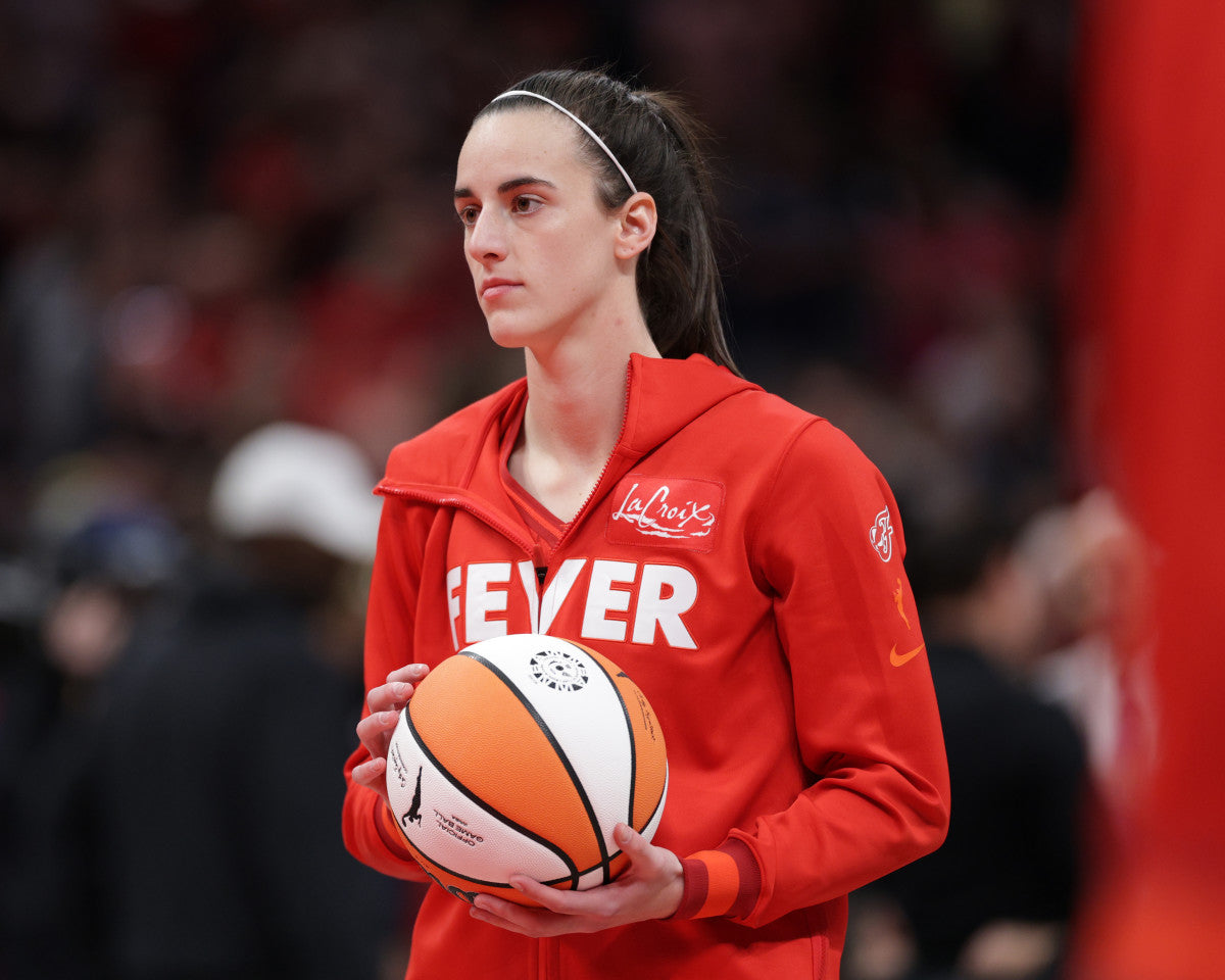 Caitlin Clark Autographed Memorabilia: A Must-Have for Basketball Fans and Collectors