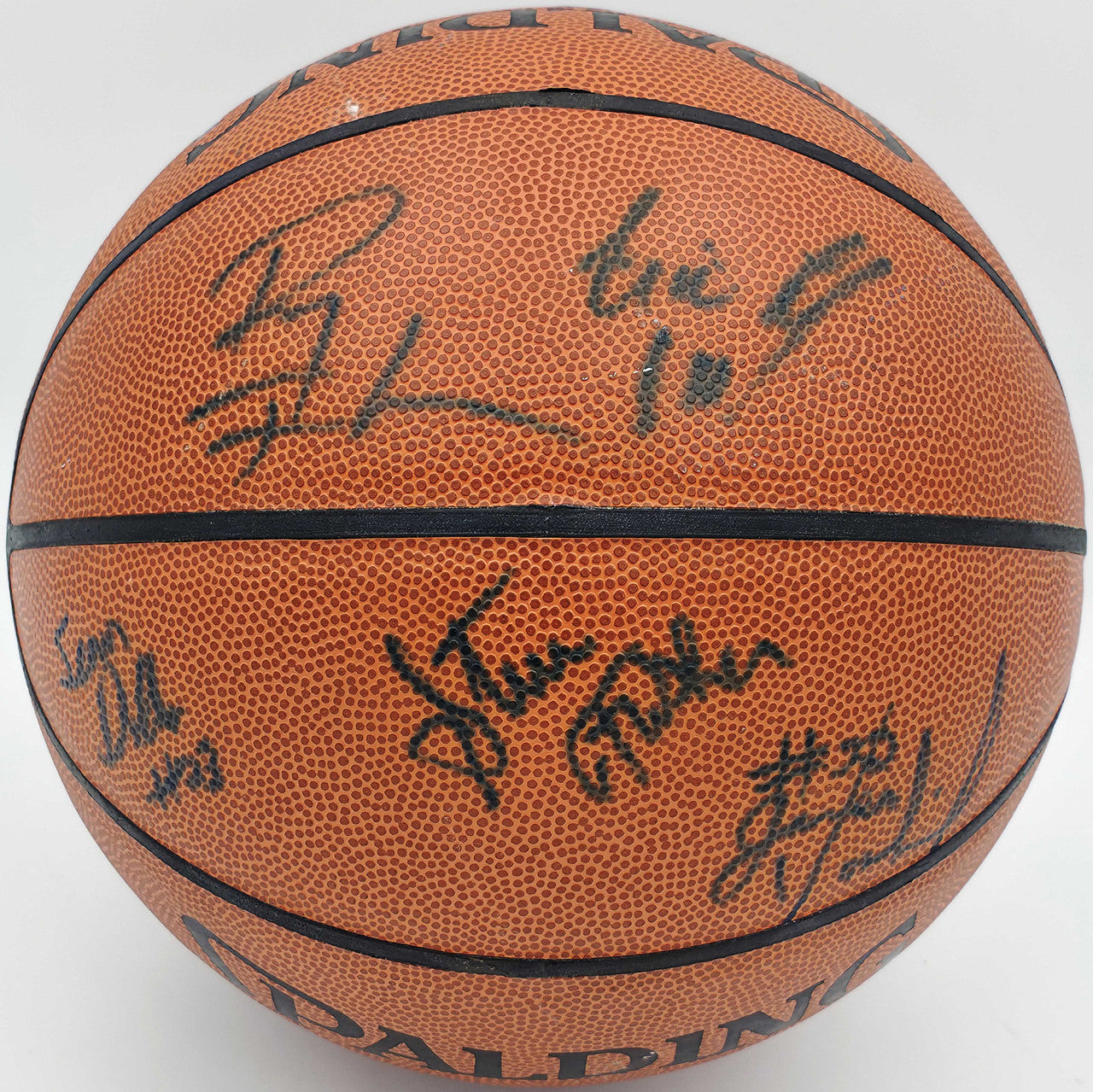 1992-93 Michigan Wolverines Team Autographed Spalding Leather Basketball With 11 Signatures Including Jalen Rose Beckett BAS #AE16699