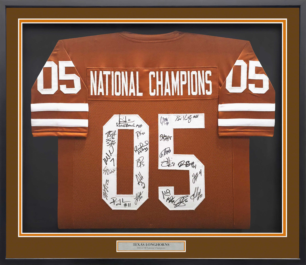 2005 Texas Longhorns National Champions Team Signed Framed Orange Jersey (24 Sigs, Vince Young “Rose Bowl MVP”) – BAS COA