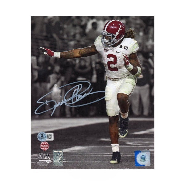 Derrick Henry Autographed Alabama 8x10 Football Photo - BAS (Heisman Pose)
