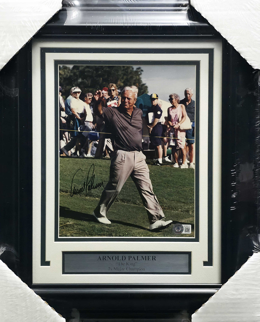 Arnold Palmer Autographed Framed 8x10 Photo Beckett BAS #AC95517