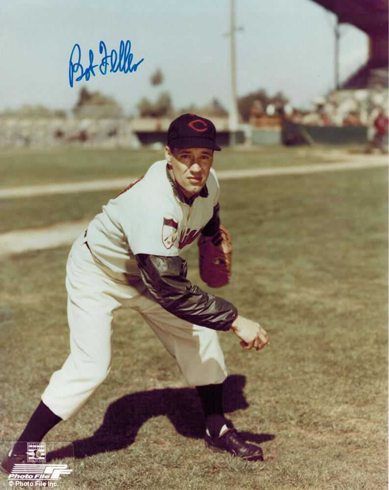 Bob Feller Signed Indians Pitching 8x10 Photo - Schwartz Authenticated