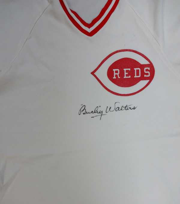 Bucky Walters Autographed Cincinnati Reds Jersey PSA/DNA #V11071