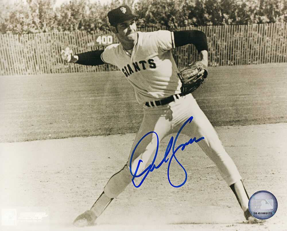Dave Kingman Signed San Francisco Giants B&W Fielding 8x10 Photo - Schwartz Authenticated
