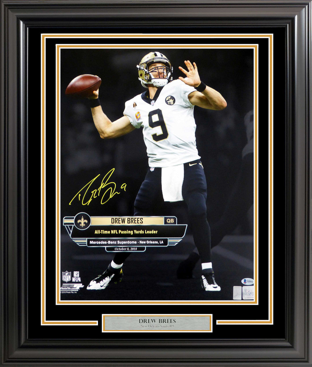 Drew Brees Autographed Framed 16x20 Photo New Orleans Saints Beckett BAS Stock #200335