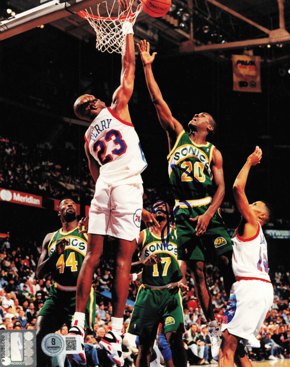 Gary Payton Autographed 8x10 Photo Seattle Supersonics Beckett BAS QR #BS36808