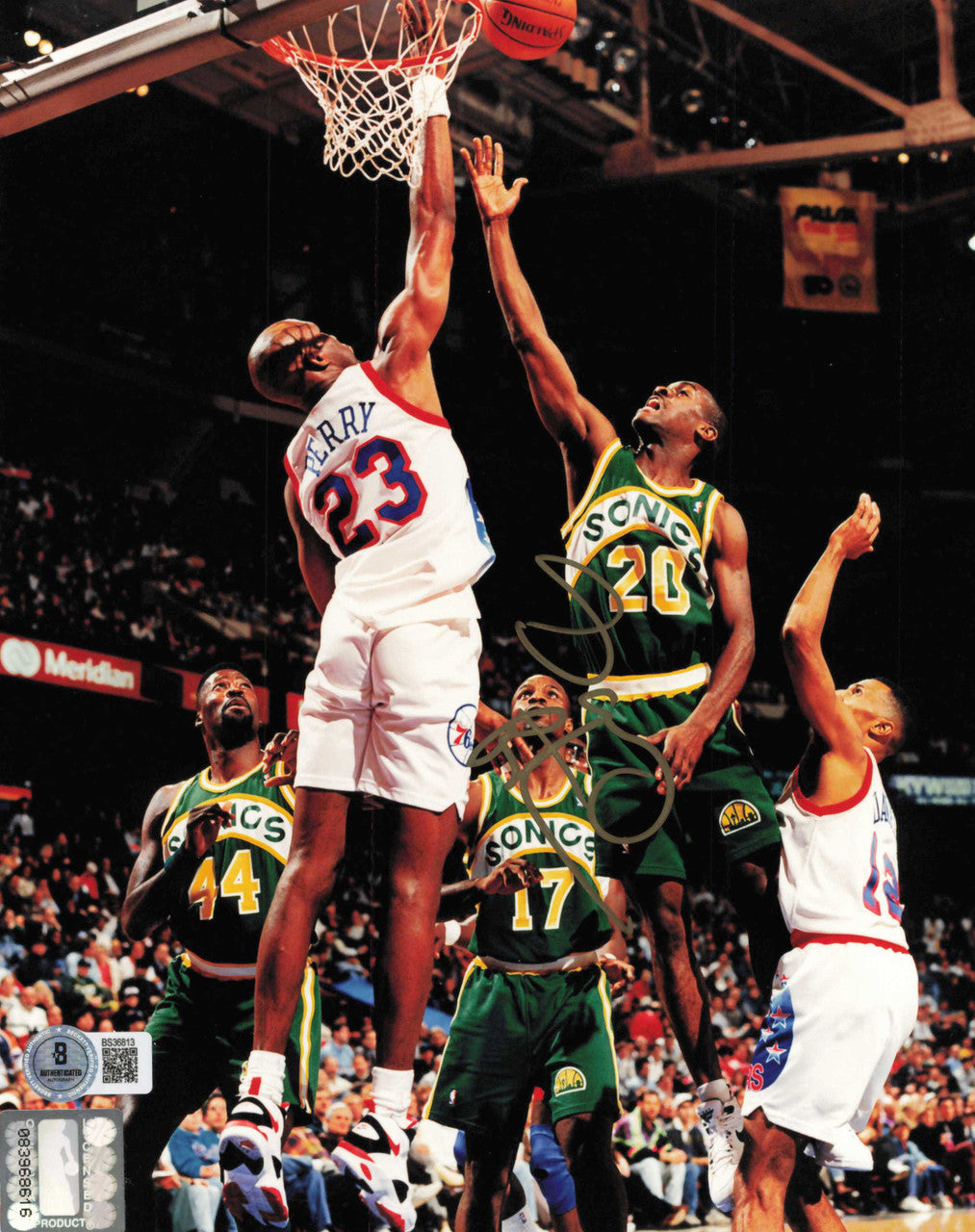 Gary Payton Autographed 8x10 Photo Seattle Supersonics Beckett BAS QR #BS36813
