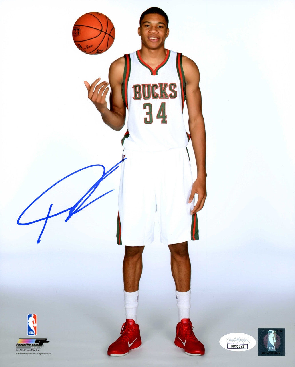 Giannis Antetokounmpo Signed 8x10 Bucks White Uniform Photo – JSA COA