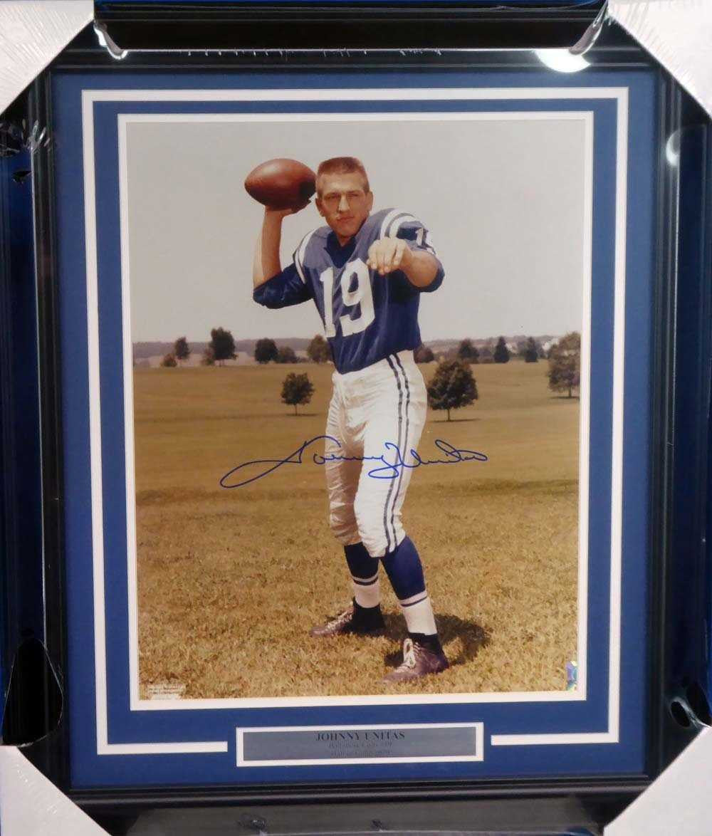 Johnny Unitas Autographed Framed 16x20 Photo Colts Beckett BAS #A20733
