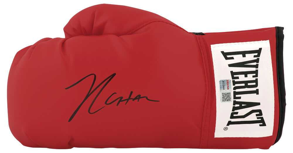 Julio Cesar Chavez Signed Everlast Red Boxing Glove - Tri-Star