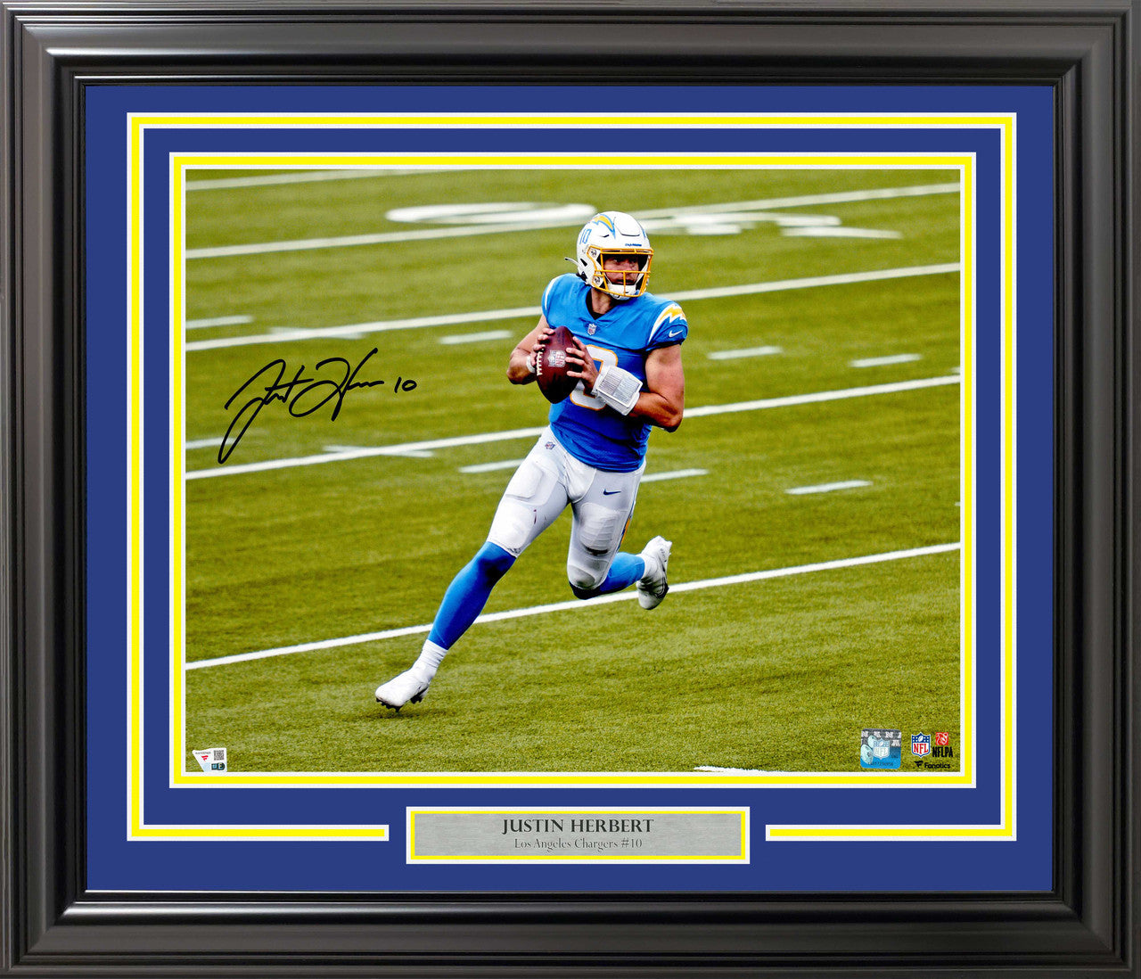 Justin Herbert Signed Framed 16x20 Los Angeles Chargers Photo – Fanatics Hologram COA