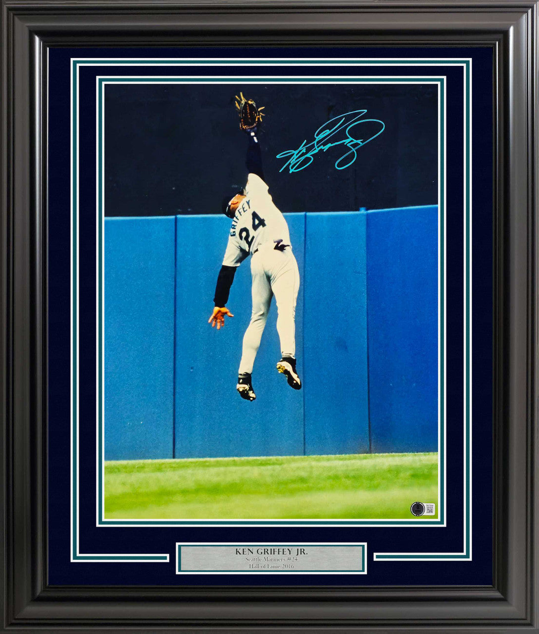 Ken Griffey Jr. Autographed Framed 16x20 Photo Seattle Mariners Wall Catch Beckett BAS Witness