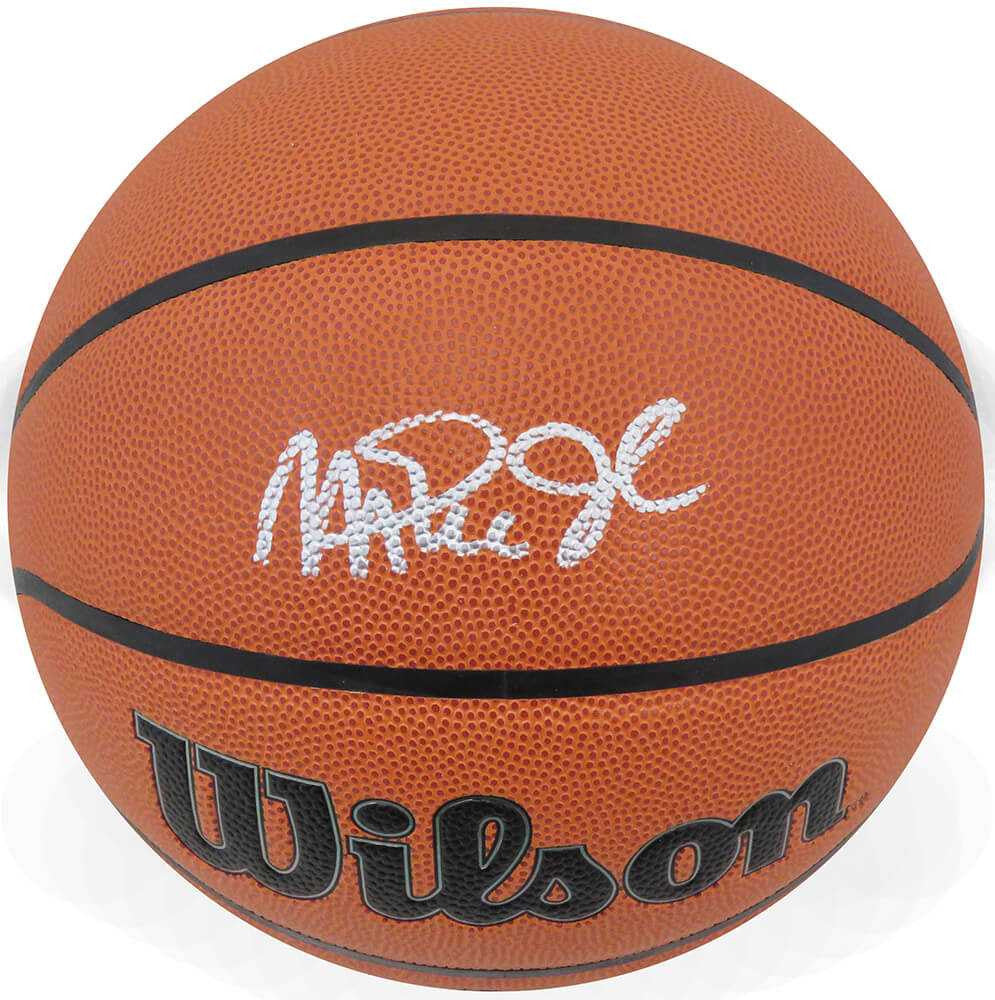 Magic Johnson Signed NBA Basketball – Beckett COA