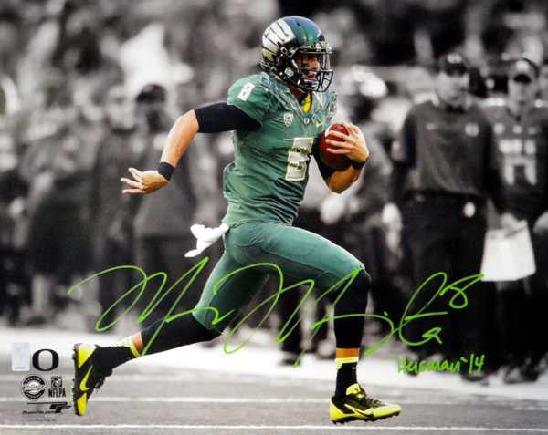 Marcus Mariota Autographed 16x20 Photo Oregon Ducks "Heisman '14" MM Hologram!!