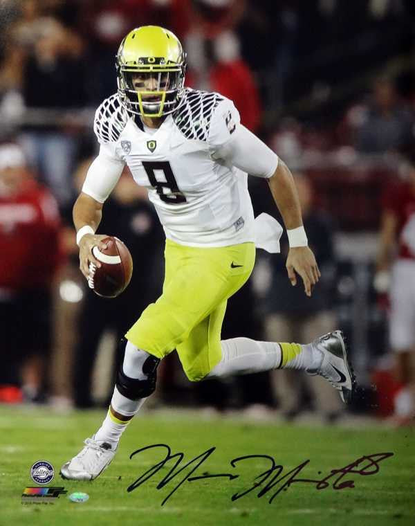 Marcus Mariota Autographed 16x20 Photo Oregon Ducks!