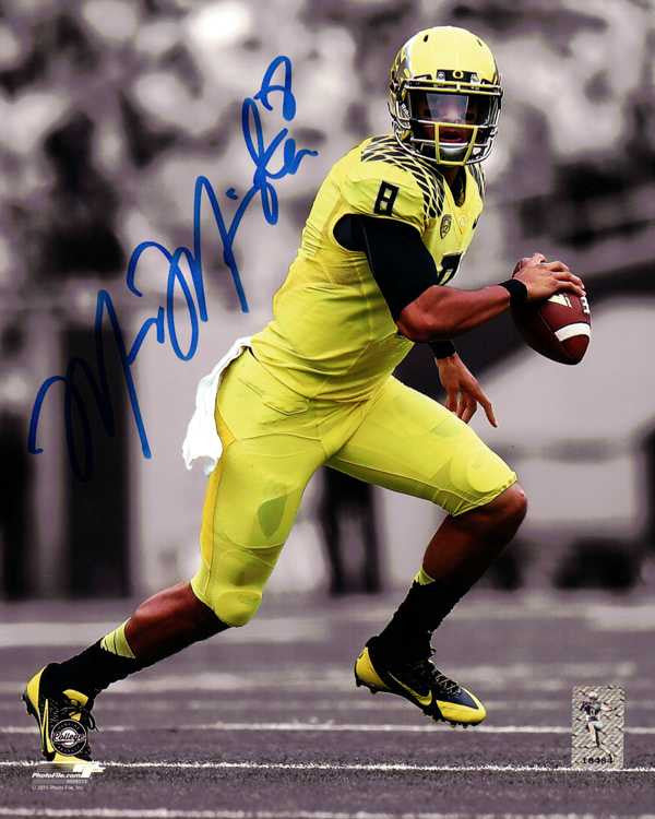 Marcus Mariota Autographed 8x10 Photo Oregon Ducks Marcus Mariota Hologram - 89182