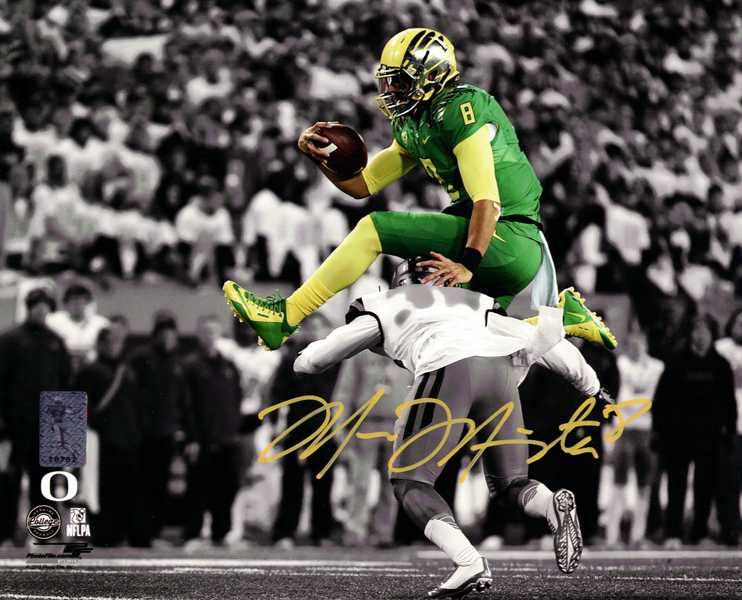 Marcus Mariota Autographed 8x10 Photo Oregon Ducks Marcus Mariota Hologram!!!