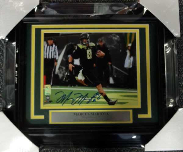 Marcus Mariota Autographed Framed 8x10 Photo Oregon Ducks MM Hologram!!