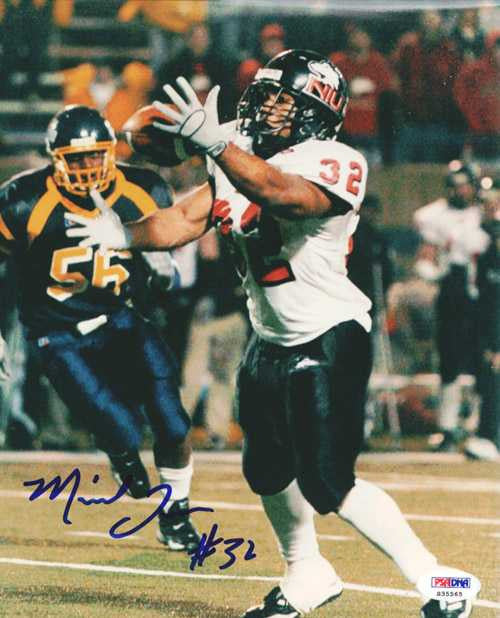 Michael Turner Autographed 8x10 Photo Northern Illinois PSA/DNA #S35565