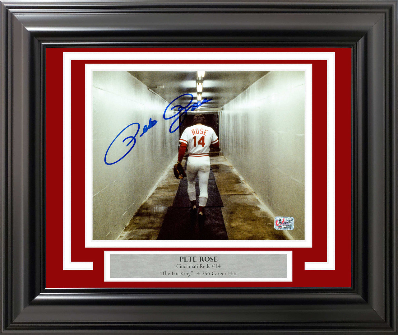 Pete Rose Signed Framed 8×10 Cincinnati Reds “Walking Up the Tunnel” Photo – Pete Rose Holo COA