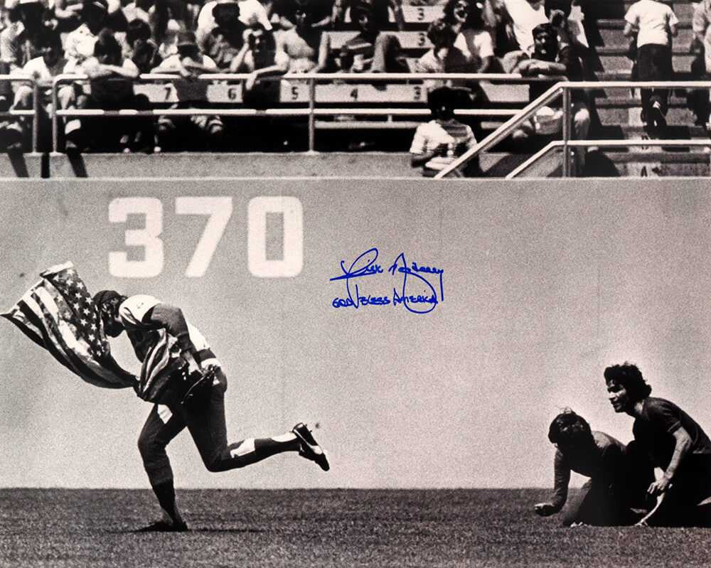 Rick Monday Signed Chicago Cubs B&W American Flag On Field 16x20 Photo w/God Bless America - Schwartz Authenticated