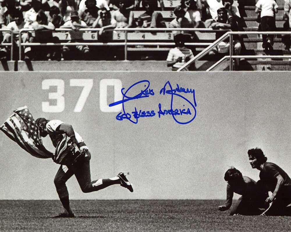 Rick Monday Signed Chicago Cubs B&W American Flag On Field 8x10 Photo w/God Bless America - Schwartz Authenticated