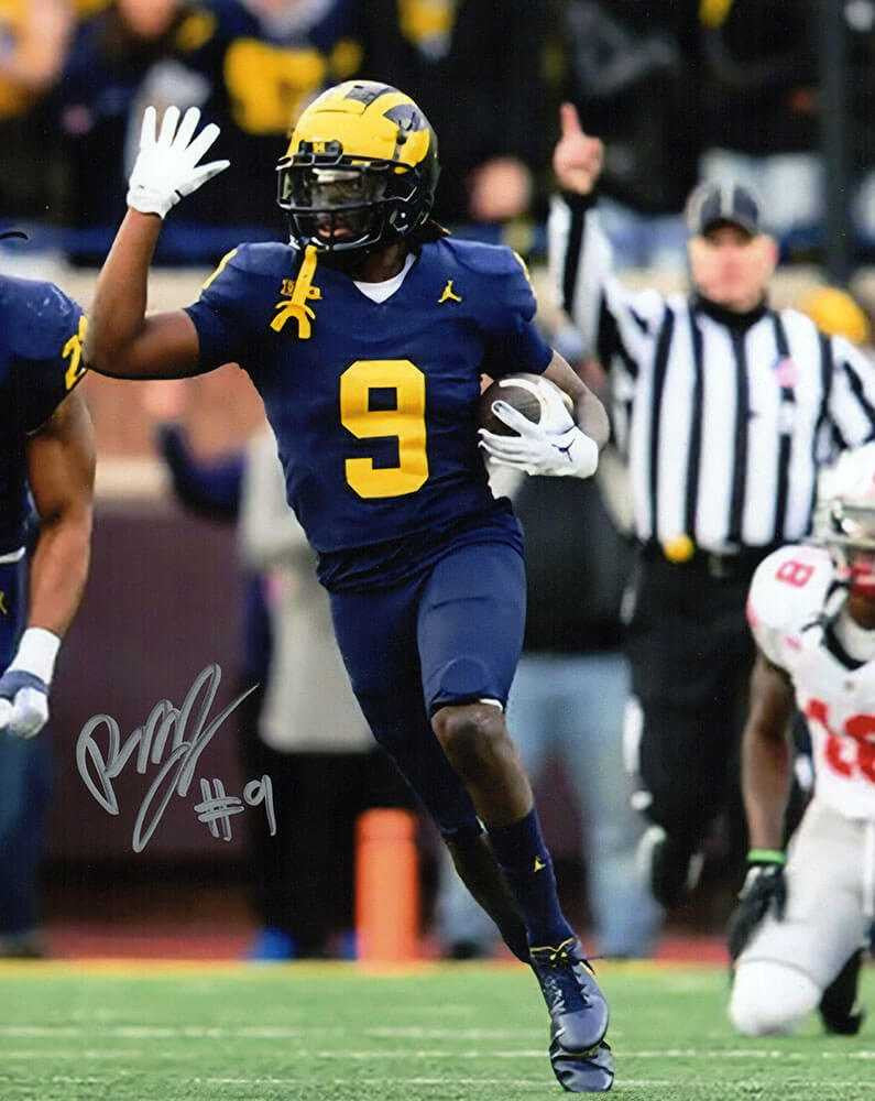 Rod Moore Signed Michigan Wolverines Navy Jersey With Football 8x10 Photo