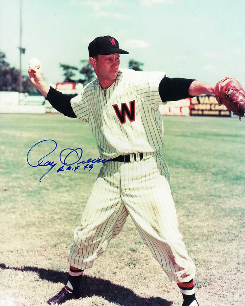 Roy Sievers Signed Washington Senators Throwing Pose 8x10 Photo w/ROY'49 - Schwartz Authenticated