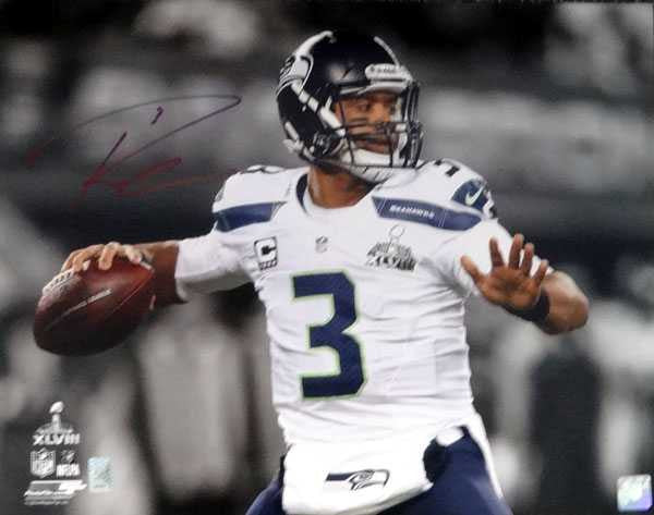 Russell Wilson Autographed 16x20 Photo Seattle Seahawks Super Bowl RW Hologram