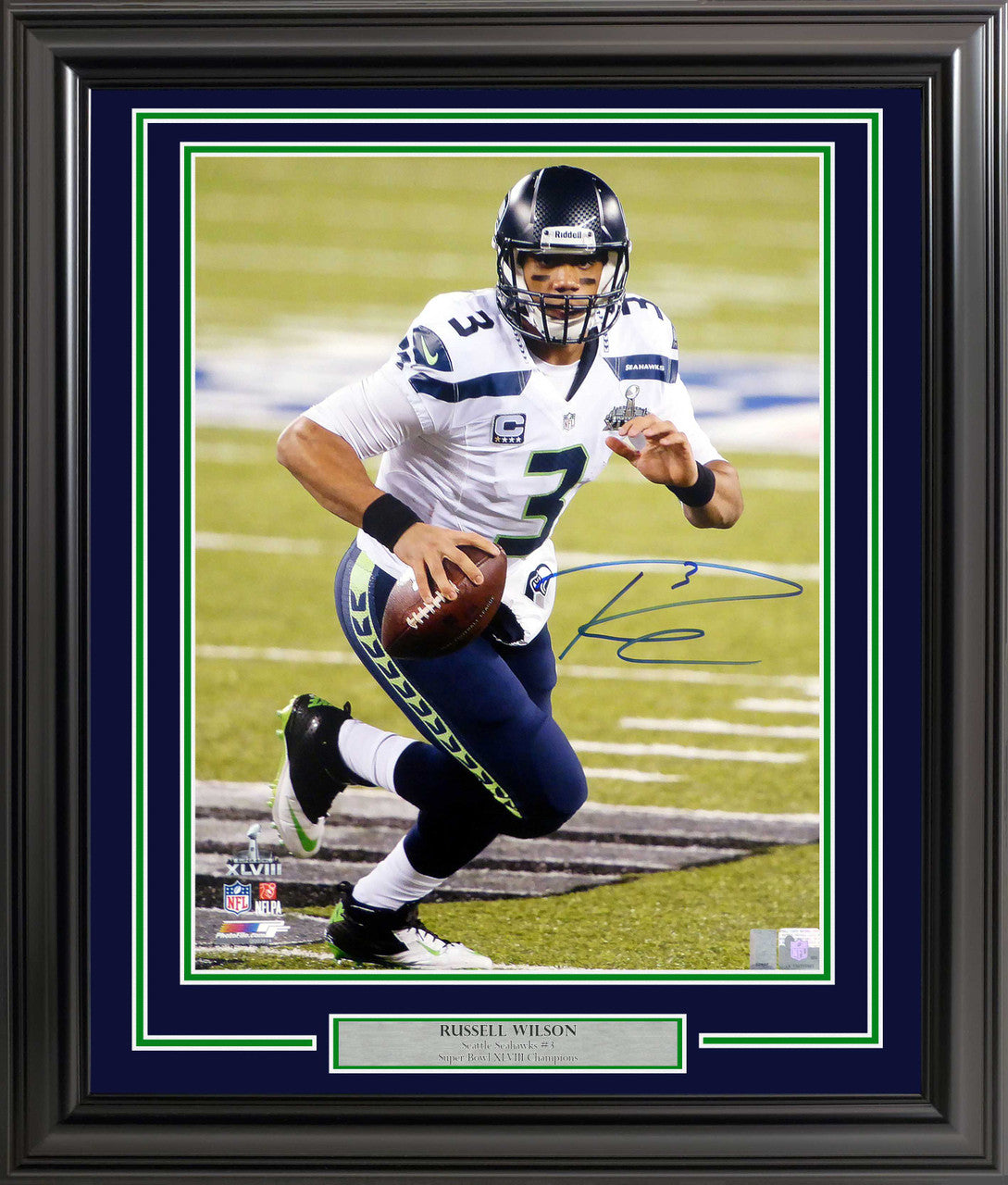 Russell Wilson Autographed Framed 16x20 Photo Seattle Seahawks Super Bowl XLVIII RW Holo Stock #200374
