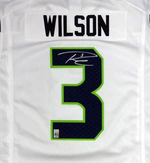 Russell Wilson Autographed Seattle Seahawks White Nike Twill Jersey Size L RW Holo Stock #90927
