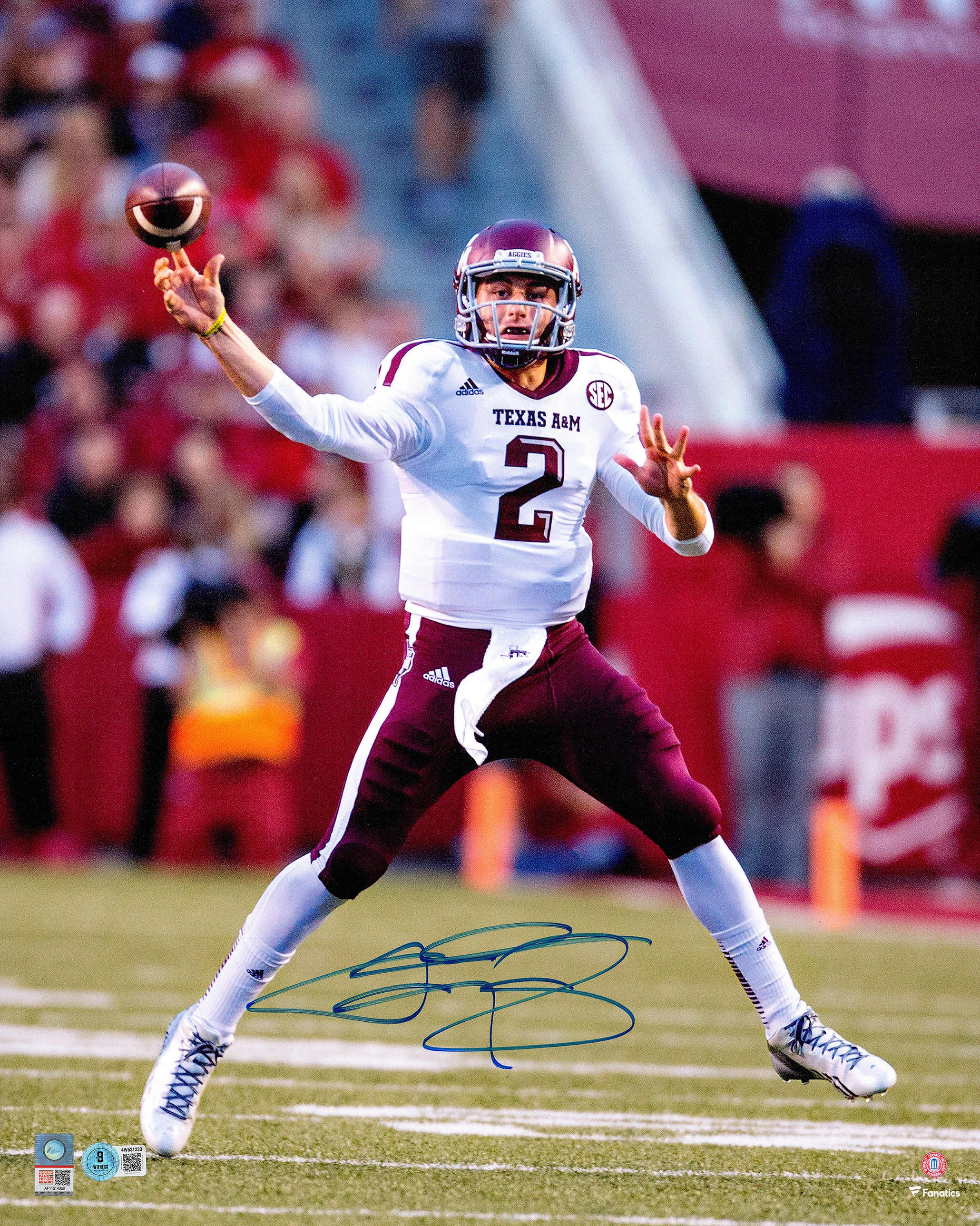 Johnny Manziel Autographed 16x20 Photo Texas A&M Aggies Beckett BAS Witness