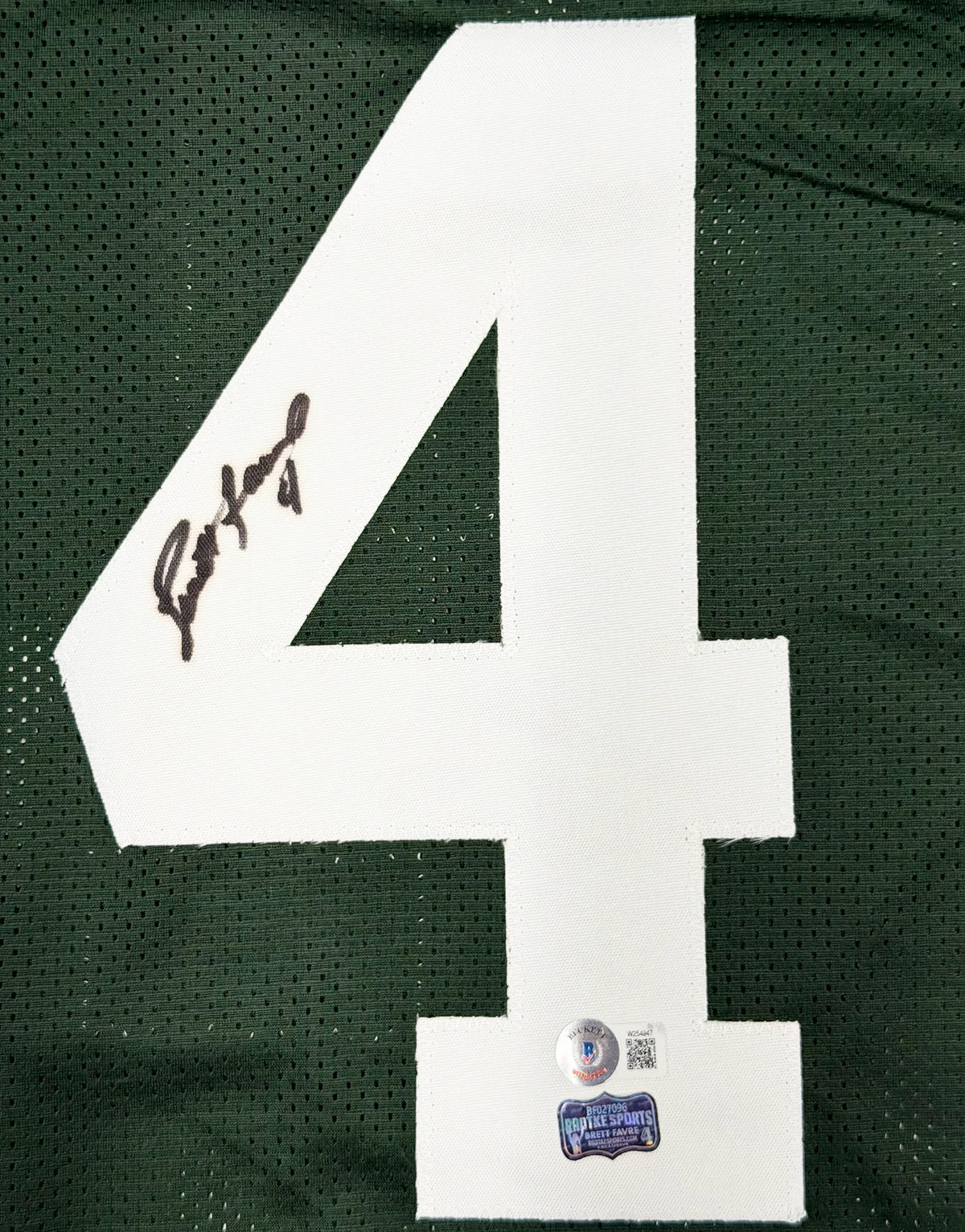 Brett Favre Autographed Green Bay Packers Green Custom Football Jersey (Size XL, Signature Flaw) - Beckett BAS Witness Authenticated
