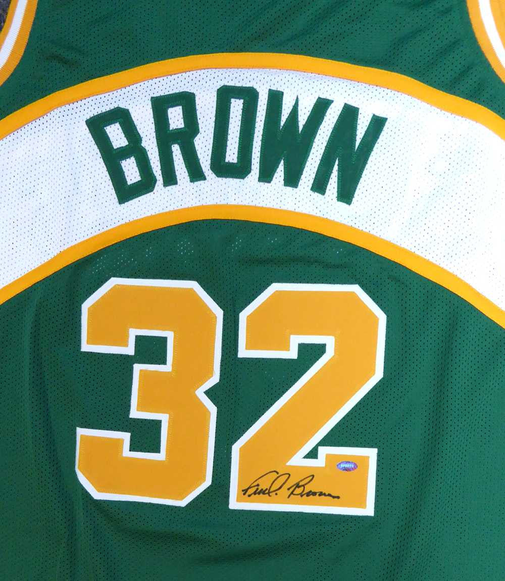 Seattle Sonics Fred Brown Autographed Green Jersey MCS