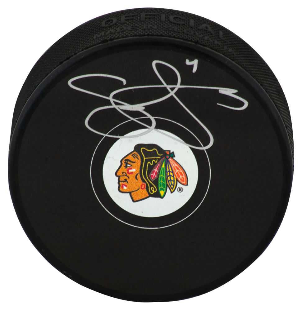 Seth Jones Signed Chicago Blackhawks Logo Hockey Puck - (Fanatics)