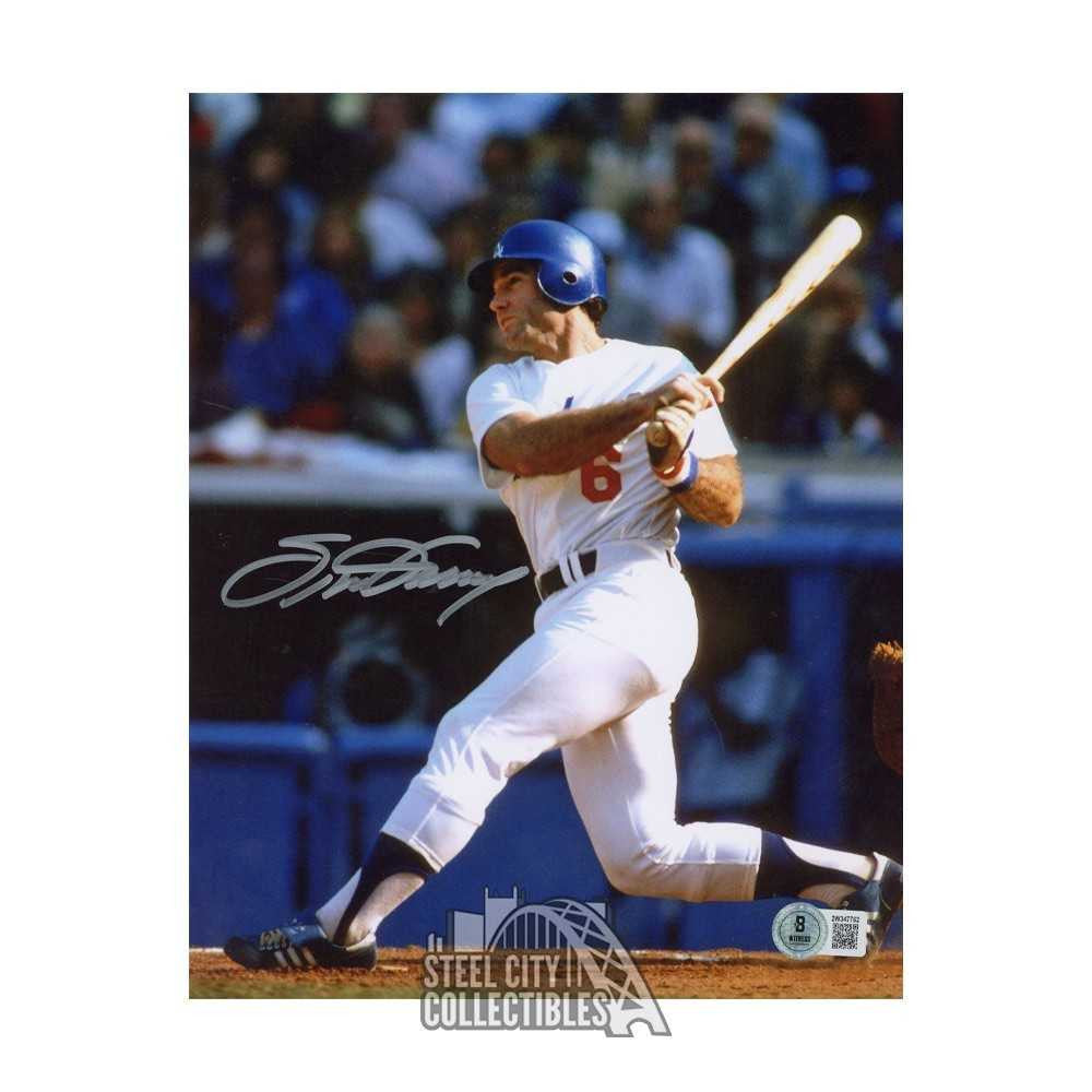Steve Garvey Autographed Los Angeles 8x10 Baseball Photo - BAS