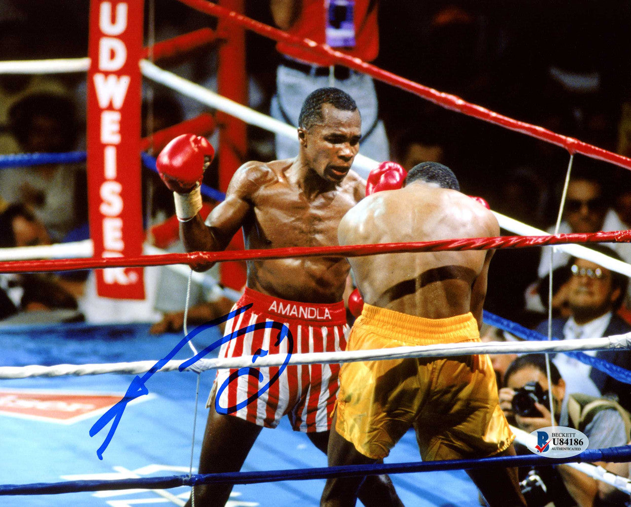 Sugar Ray Leonard Autographed 8x10 Photo vs. Thomas "Hitman" Hearns Beckett BAS Stock #178104