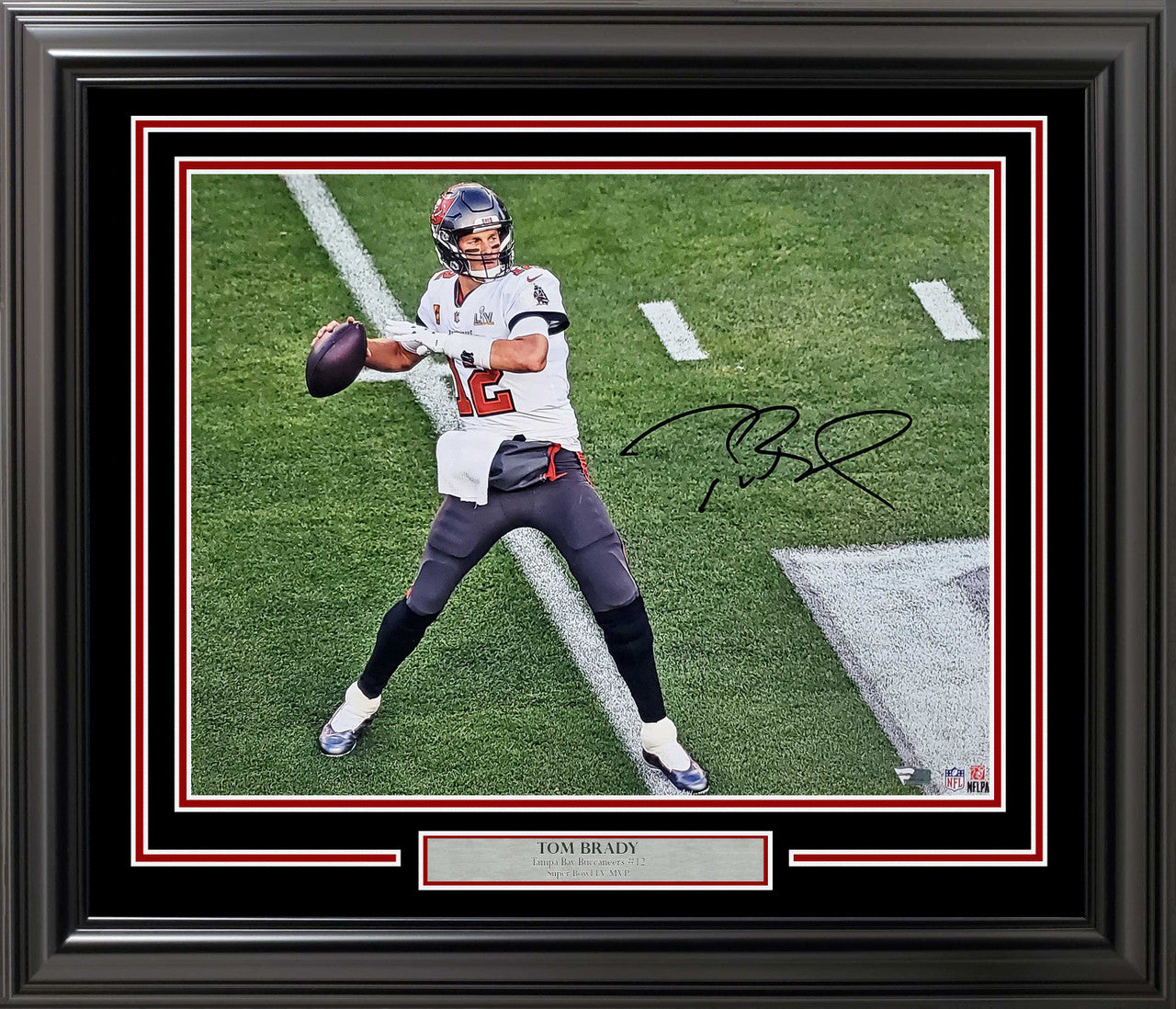 Tom Brady Autographed Framed 16x20 Photo Tampa Bay Buccaneers Super Bowl LV – Fanatics Hologram Certified
