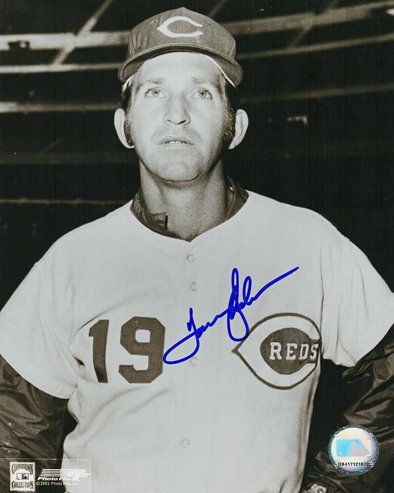 Tommy Helms Signed Cincinnati Reds B&W Pose 8x10 Photo - Schwartz Authenticated - Schwartz Authenticated