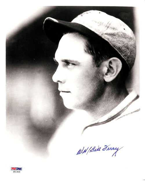 William Bill Terry Autographed 8x10 Photo New York Giants PSA/DNA #S51909