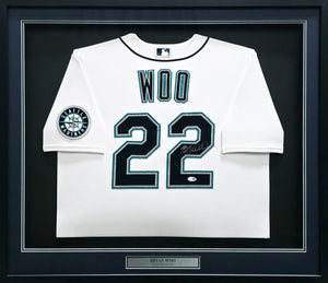 Bryan Woo Autographed Seattle Mariners Framed White Nike Jersey | JSA Witness
