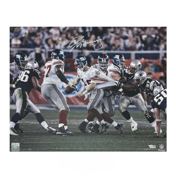 Eli Manning Autographed Giants Helmet Catch 16x20 Photo – Fanatics