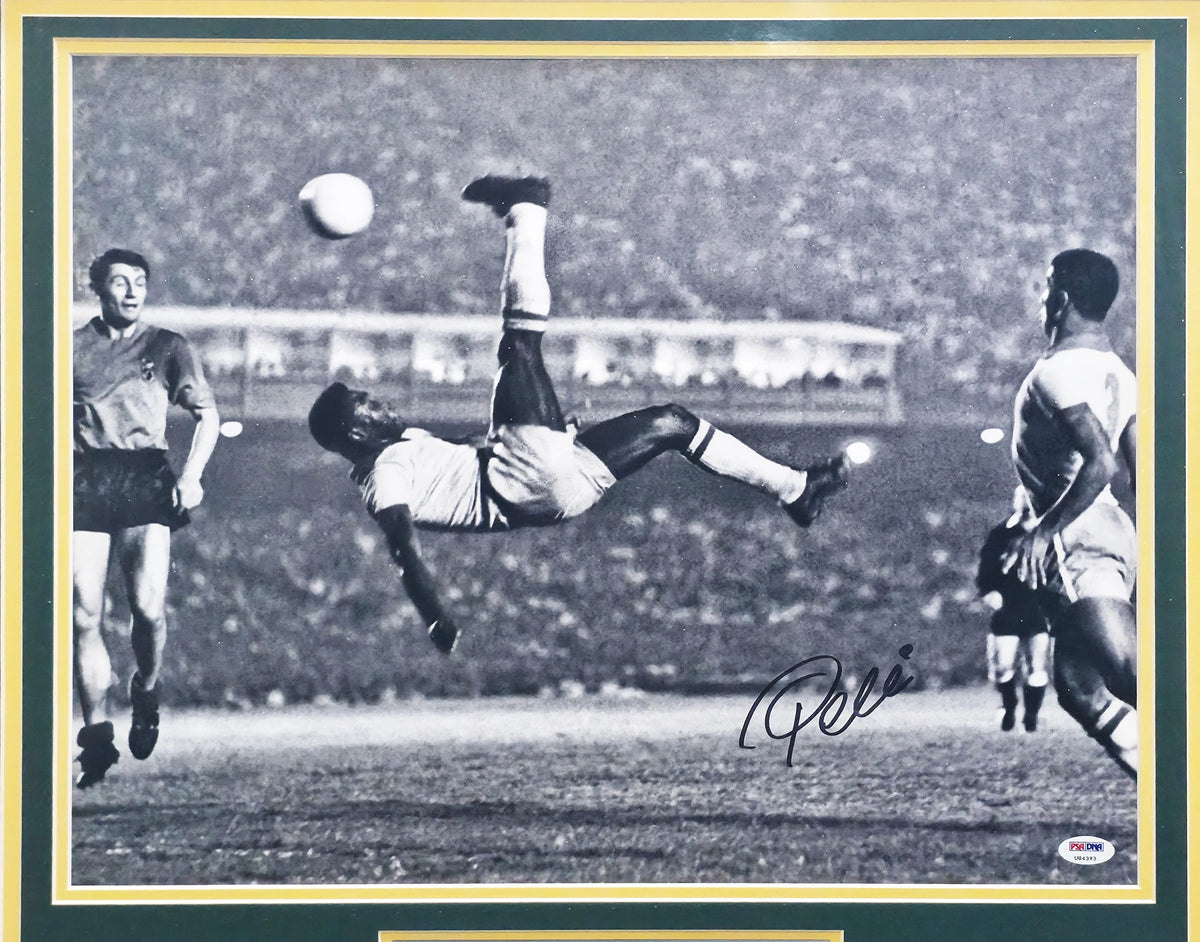 Pele Autographed Framed 16x20 Photo CBD Brazil | PSA/DNA Hologram #U84393