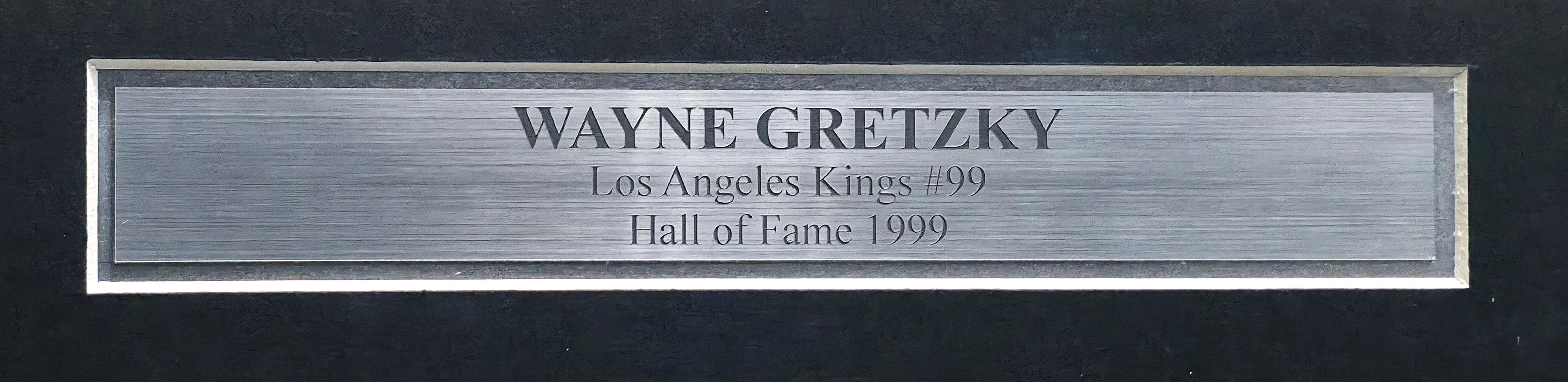 Wayne Gretzky Autographed Los Angeles Kings 1992-93 Throwback Jersey Framed | UDA