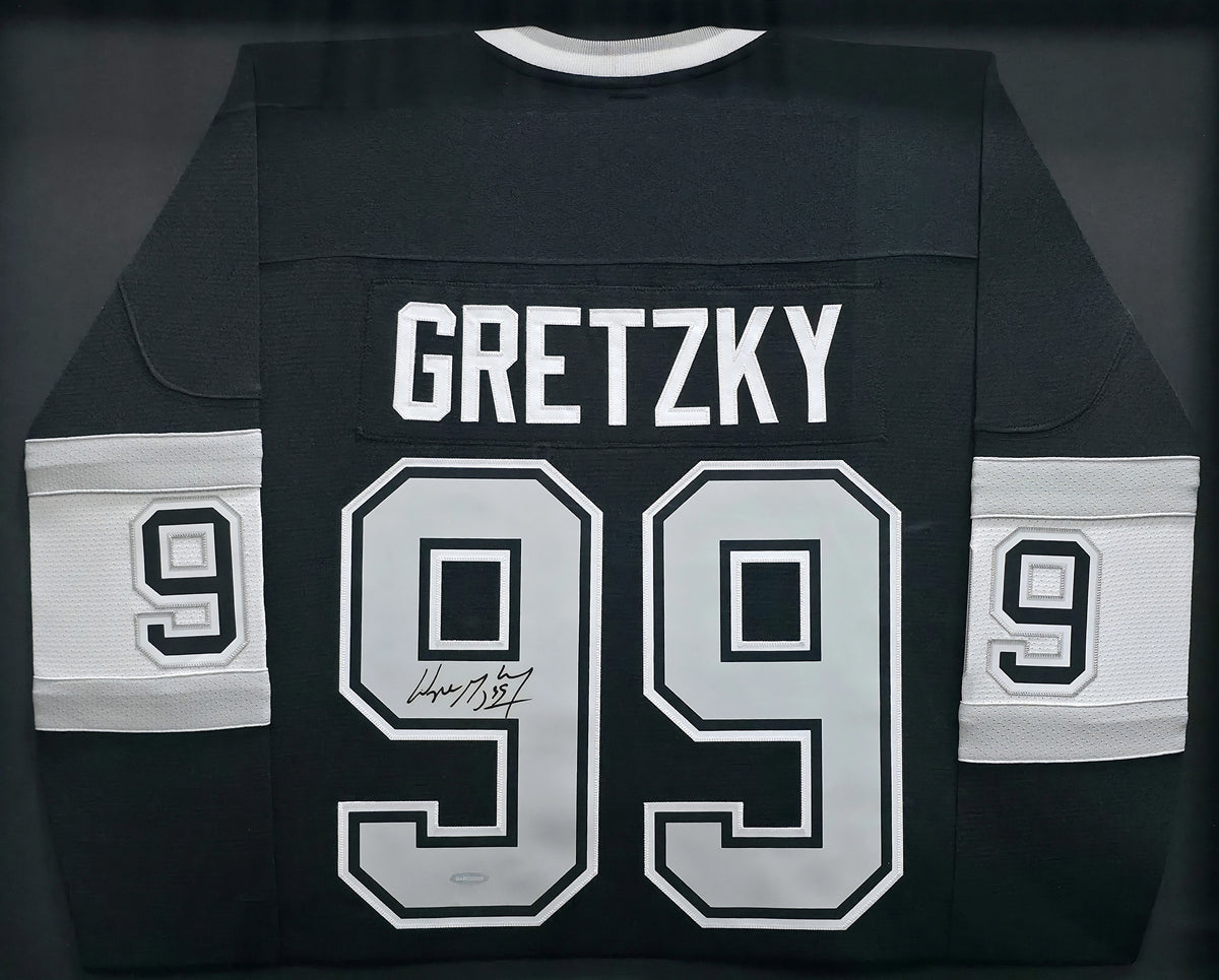 Wayne Gretzky Autographed Los Angeles Kings 1992-93 Throwback Jersey Framed | UDA