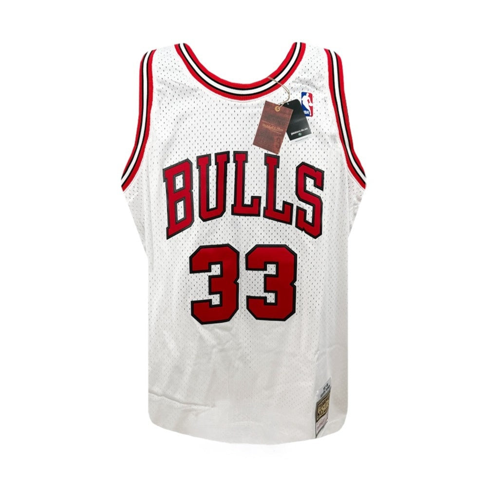 Scottie Pippen Autographed Chicago Bulls Mitchell & Ness 1997-98 White Hardwood Classics Jersey - Beckett BAS Authenticated