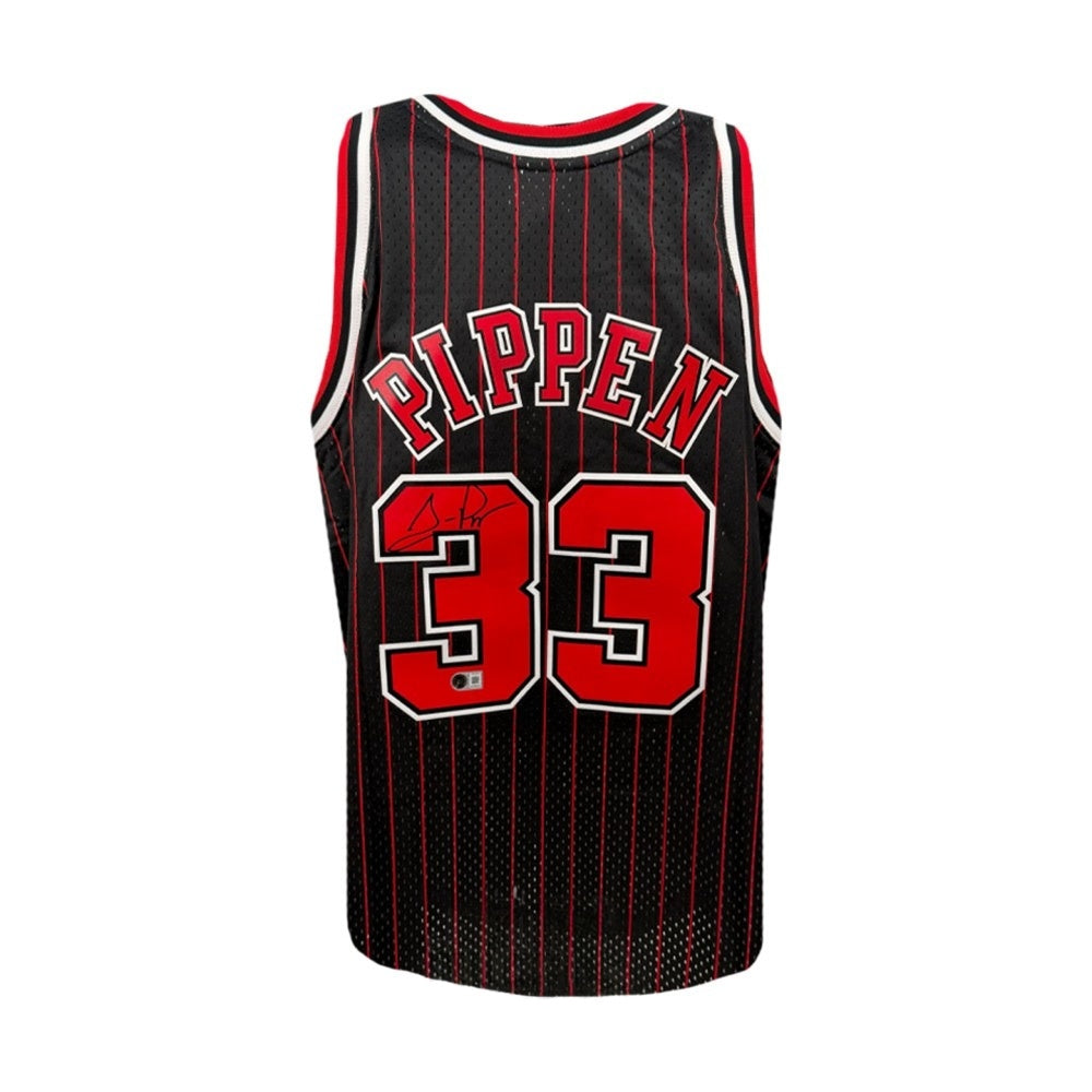 Scottie Pippen Autographed Chicago Bulls Mitchell & Ness 1995-96 Black Pinstripe Jersey (Size XL) - Beckett Authenticated
